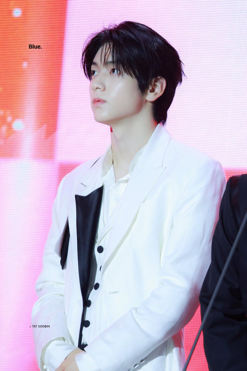 twelve05cm's tweet photo. god i just love long haired soobin so much... 😩 https://t.co/dhoSRTvS7M