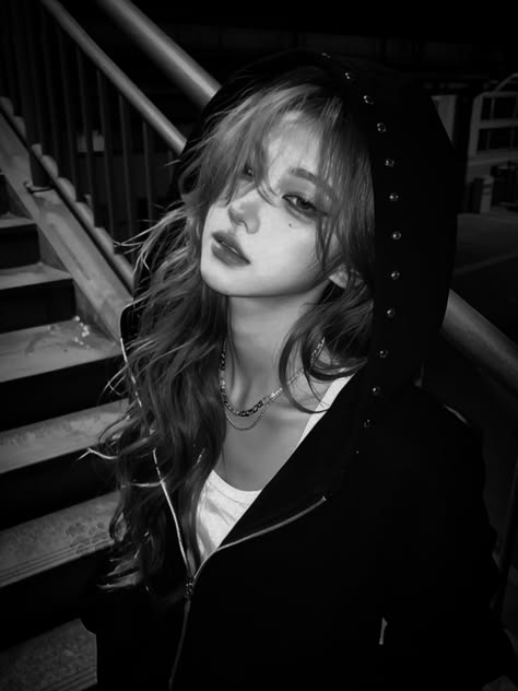 JulioleoCh's tweet photo. Moody grayscale vibes meet streetwear energy
WoMk https://t.co/YgomCq4y5G