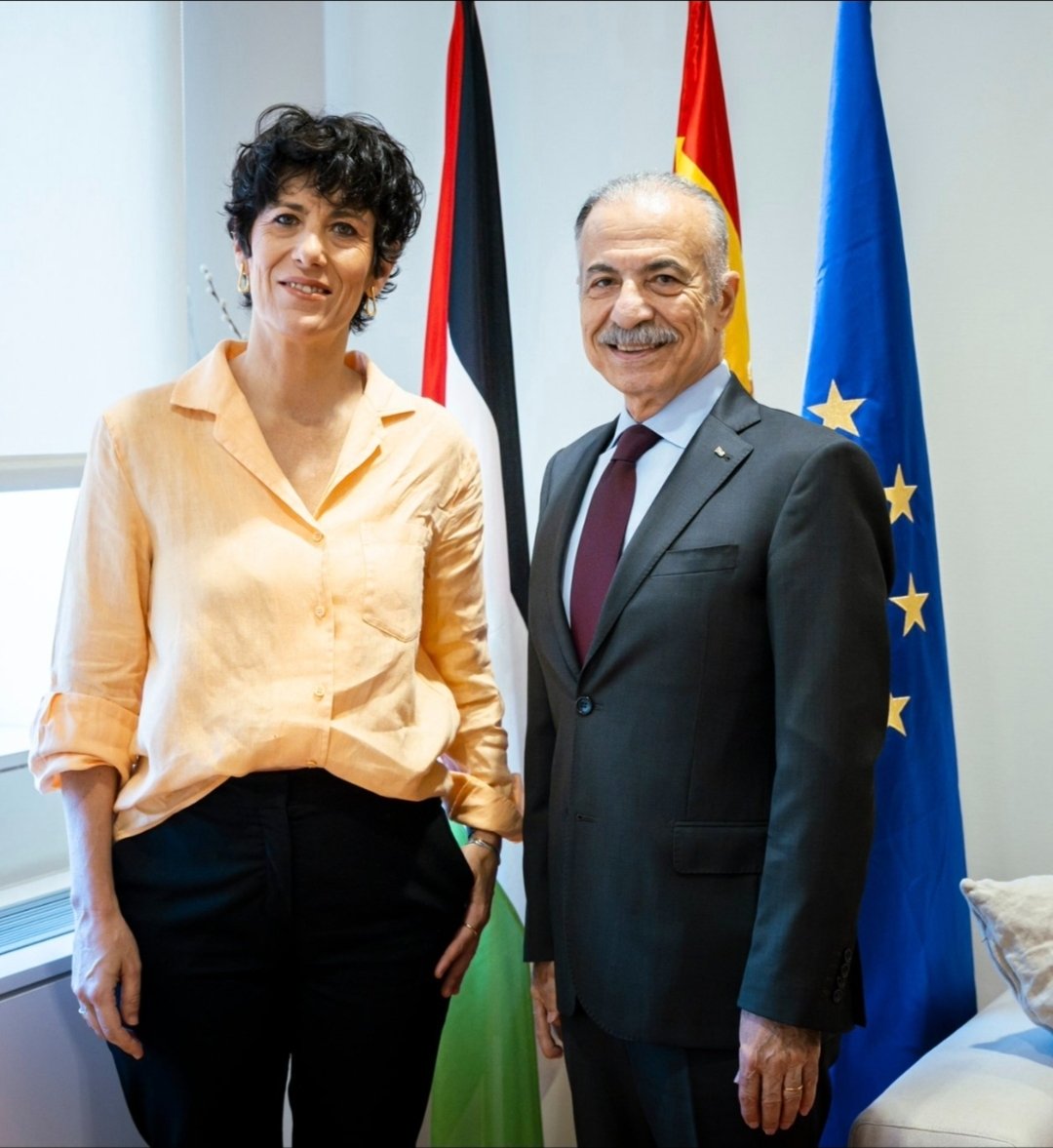 eldisidenteOK's tweet photo. En 2022 te mostré una película de terror(ismo).
Te hablé de #Husni.
El embajador de Palestina en España que oculta su apellido. Familiares terroristas y conexiones con terroristas argentinos. Pisarello...
Ahora la ministra Elma Saiz, despide a su querido #Husni.❤️
Vean el hilo. https://t.co/sZpCxf7xqH