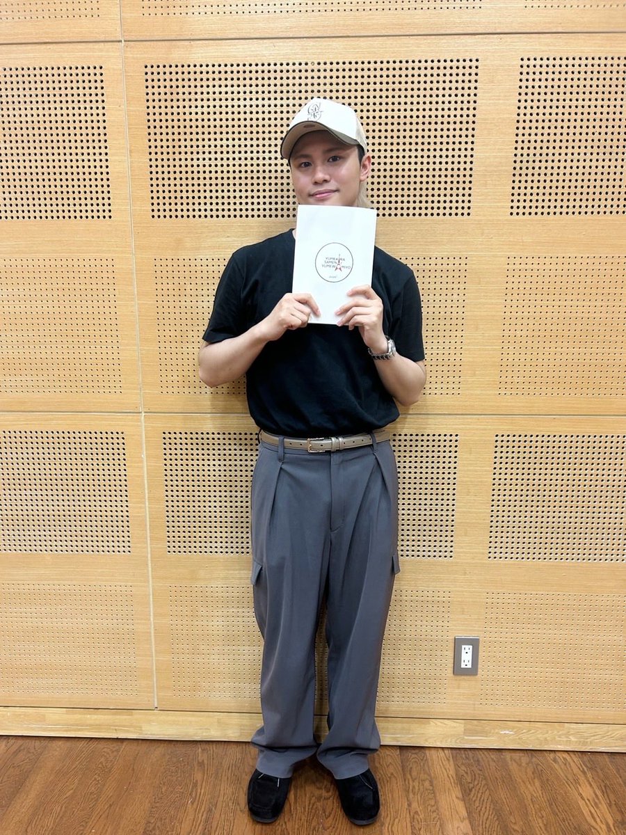 standforartists's tweet photo. 朗読劇「夢から醒めない夢を見よ。」一般発売は本日22:59迄となっております。23時からは当日引換券の販売となります。
今公演で5回目の再演を迎える今作、たくさんのご来場をお待ちしております✨＃夢醒め
https://t.co/EQGTyE3hyE https://t.co/89v62Np5xF