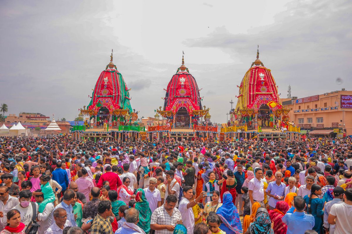 JagannathaDhaam's tweet photo. ପବିତ୍ର ନୀଳାଦ୍ରି ବିଜେ ଅବସରରେ ରଥାରୂଢ଼ ଶ୍ରୀବିଗ୍ରହଙ୍କ ଦିବ୍ୟ ଦର୍ଶନ।

#Niladribije #Rathayatra2026 #JaiJagannatha #RathaJatra2026 #RathaYatra #ShreeJagannathaDhaam #Puri https://t.co/FcgkIb4kC8