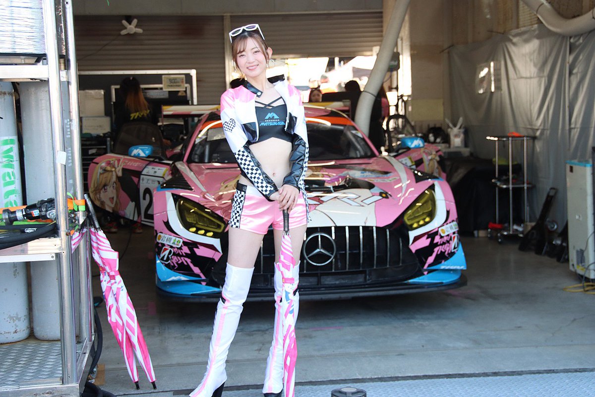 zuya18fuji's tweet photo. ENEOS スーパー耐久シリーズ2026
Empowered by BRIDGESTONE 第五戦 スーパー耐久レース in オートポリス
ピットウォーク

TKRI
宮越愛恵さん
@manae_miyakoshi 

#スーパー耐久
#AUTOPOLIS 
#TKRI
#まなちゅん
#ファインダー越しの私の世界 https://t.co/NfbFQdlET0