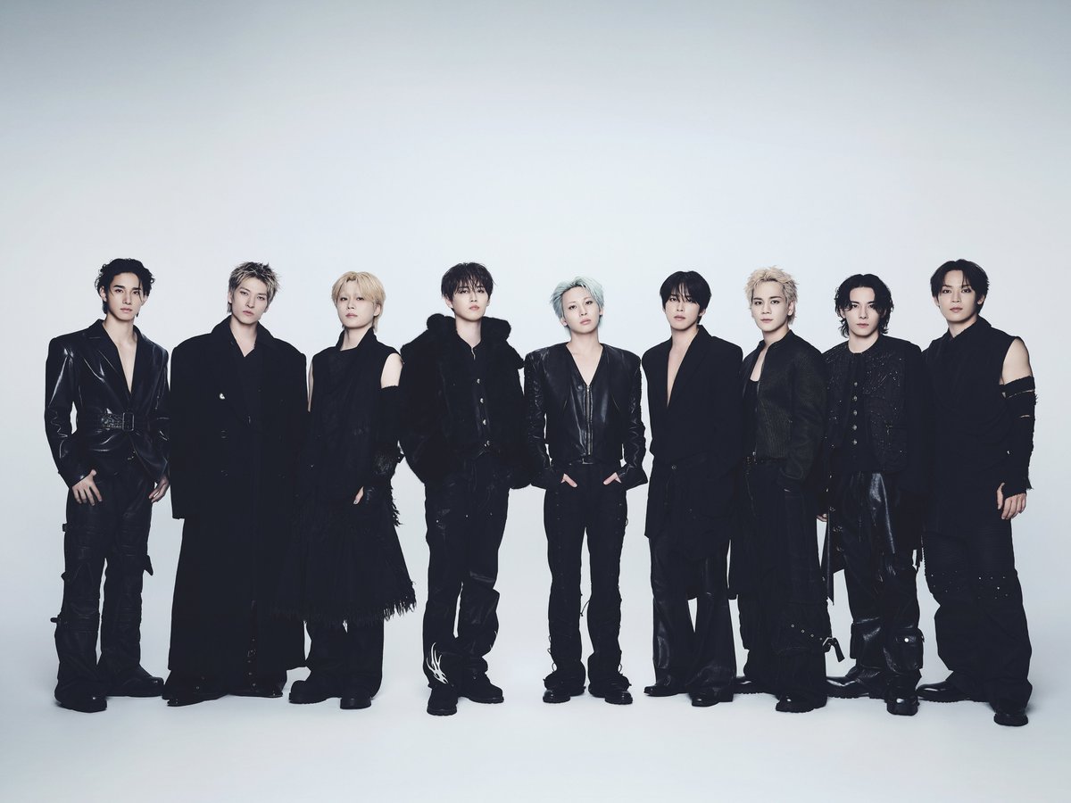 tale00456's tweet photo. 근데 쇼야만 왜 저방향으로 세운거지 꼭 내가찍은거같게 https://t.co/kypeF443FN