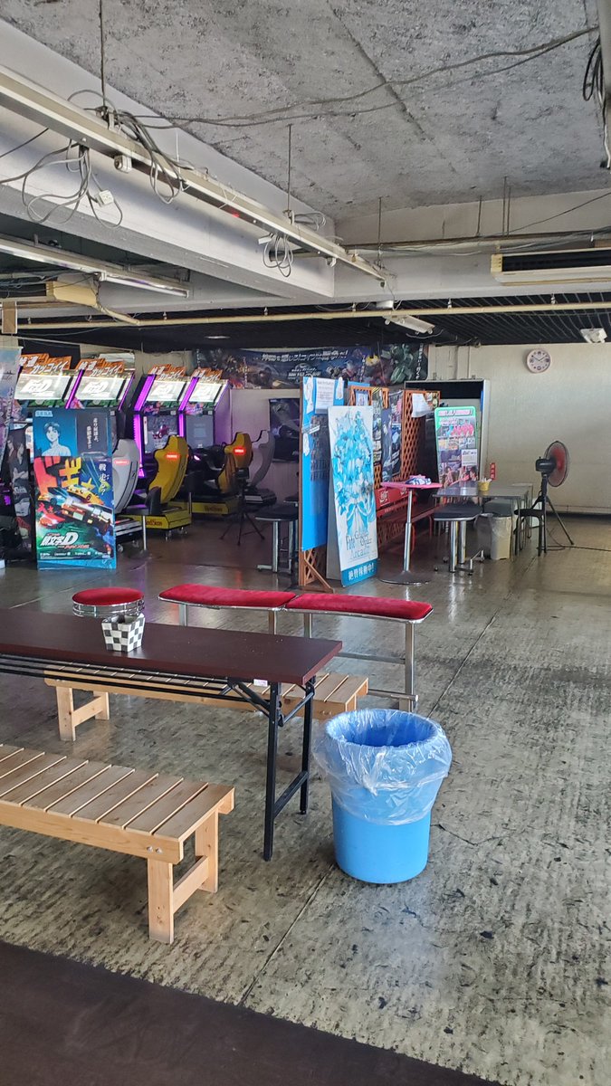 2RAP5's tweet photo. 他にも見掛けなくなくなったゲームもあるし言ってた通りメタルスラッグが大画面で出来るのはいいよね。 https://t.co/wwIJ7y71iY