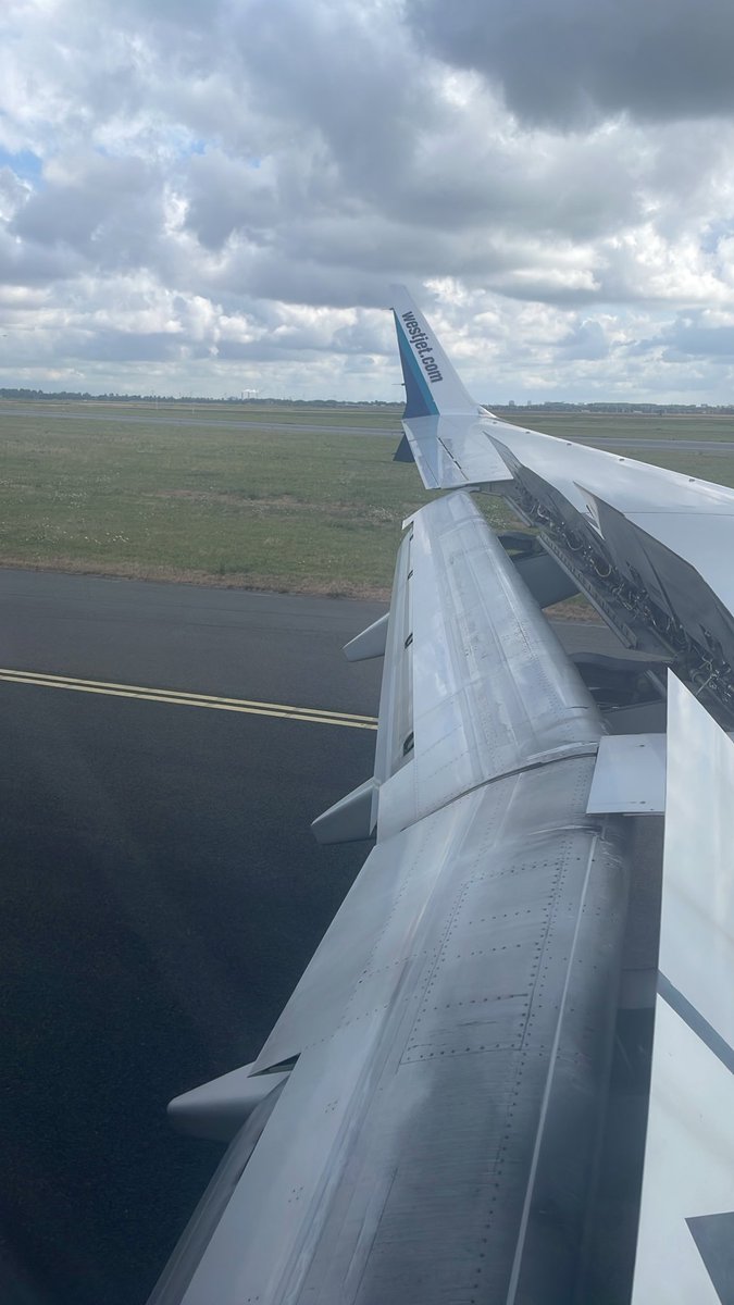 yaxubee's tweet photo. Hello Europe. https://t.co/GQMPCeFNIb