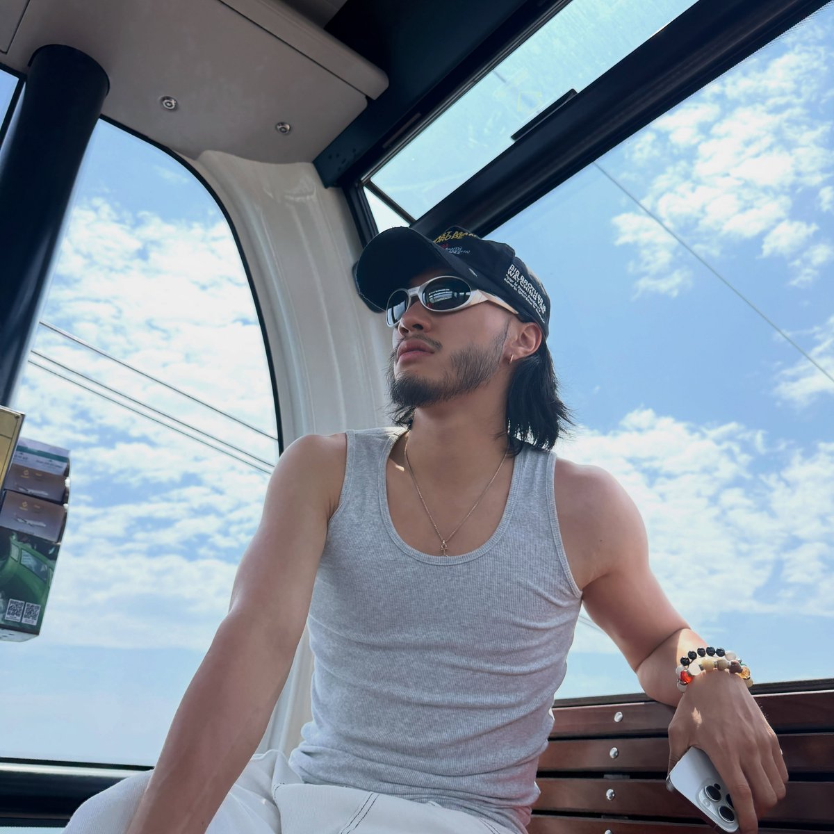 dimorexclub's tweet photo. @_DIMOREX INSTAGRAM POST ▪︎ 260727
Dimo Rex shared photos and vidoes from his recent trip/vacation. 🔆
#디모렉스 #DIMOREX @_DIMOREX https://t.co/L2S4eKNVo4