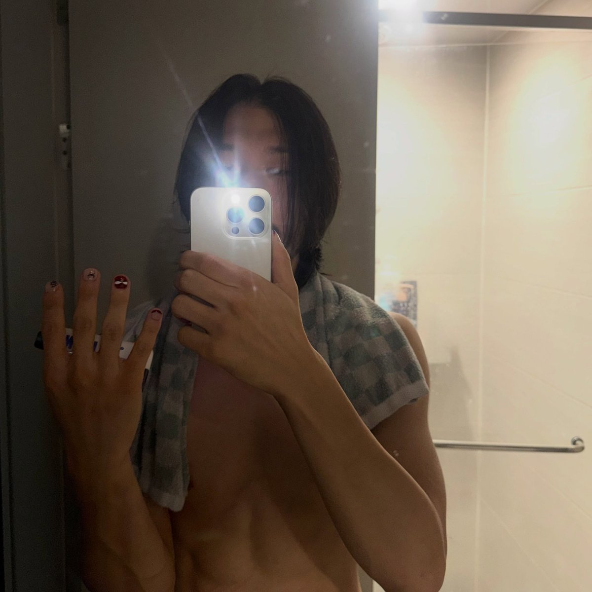 dimorexclub's tweet photo. INSTAGRAM POST ▪︎ 260727
Dimo Rex shared photos and vidoes from his recent trip/vacation. 🔆
#디모렉스 #DIMOREX @_DIMOREX https://t.co/0CBJ66a6M8