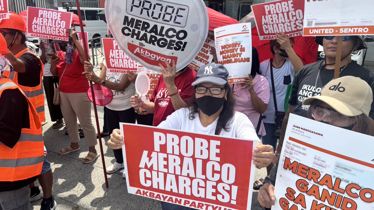 AkbayanParty's tweet photo. TANGGALIN ANG SYSTEMS LOSS SA MERALCO BILLS!

Ang pahayag ni Pangulong Ferdinand “Bongbong” Marcos Jr. sa kayang ika-limang SONA na dapat nang alisin ang systems loss sa Meralco bills ay hindi kusang loob na biyaya ng pamahalaan. 

Ito ay bunga ng matagal at matatag na laban ng mamamayan sa hindi makatarungan at pabigat na singil sa kuryente.

Ito ay inisyal na tagumpay ng mamamayan, hindi regalo ng pamahalaan. 

Ngunit hindi sapat ang pahayag lamang. Ang pag-aalis ng systems loss, kasama ng iba pang dagdag at hindi malinaw na bayarin sa electricity bills, ay nangangailangan ng Congressional action.

Kaya’t hinahamon ng Akbayan ang Kongreso. Bigyan ng laman ang pangako ng Pangulo. Isabatas ang pag-aalis ng systems loss at iba pang hindi makatarungang singilin, upang ang ginhawang ipinangako ay maging tunay na ginhawang mararamdaman ng bawat Pilipino.