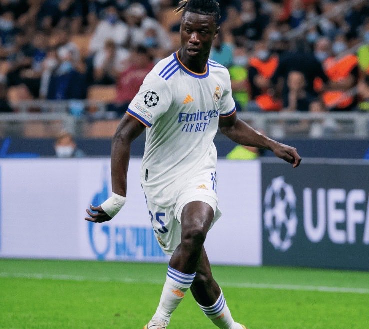 jjisthatgood's tweet photo. N’oublions pas que ces deux joueurs devaient signer au PSG avant que le Real les prennent. 
Aujourd’hui l’un est poussé vers la sortie et l’autre on n’en entend plus parler depuis Diomande 😂😂 https://t.co/v2mmYhloIB