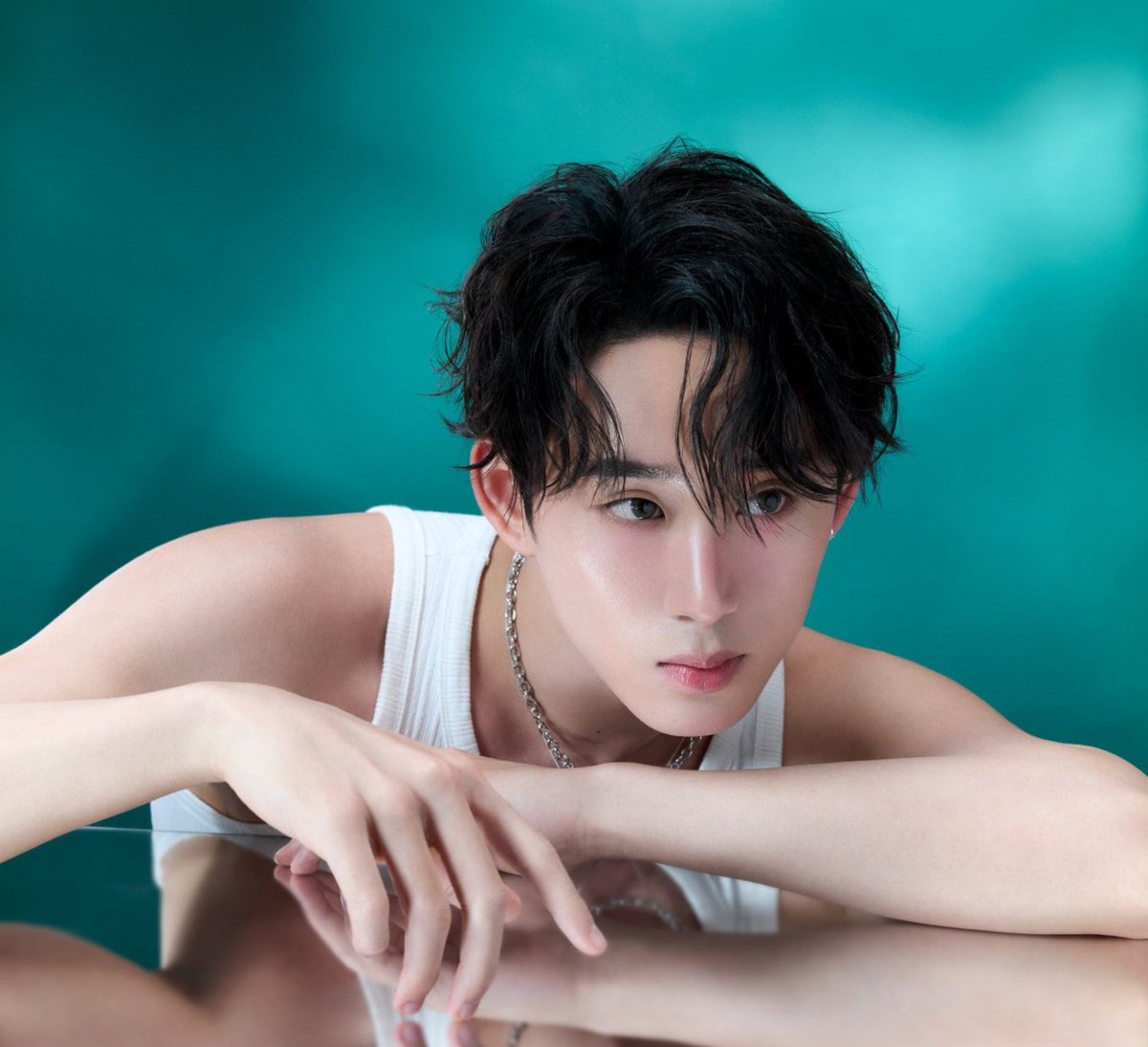 MWETuan's tweet photo. ชอบมือพี่เอสอ่ะ นิ้วเรียวยาวสวยมาก

#est_rvp https://t.co/AF8GitXDqq
