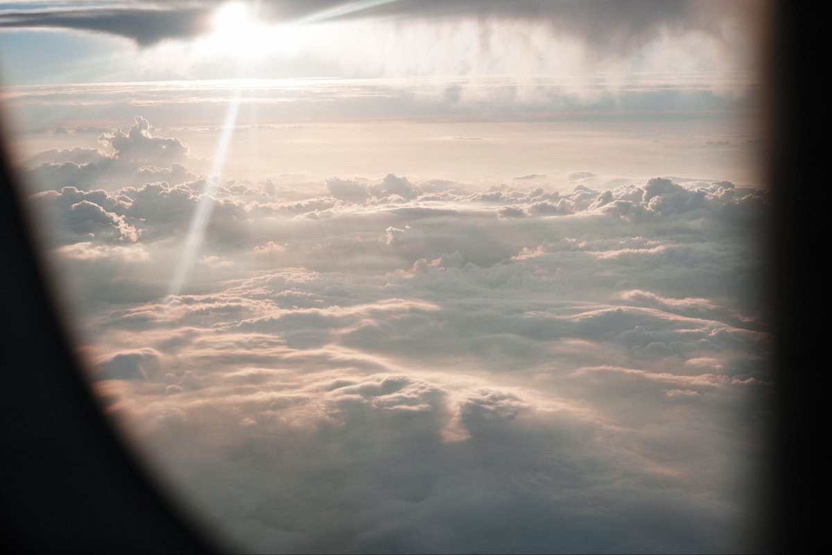 keiumtm's tweet photo. 雲の表情な豊かすぎて
1時間の空旅もあっという間 https://t.co/JkTq12VeQ7