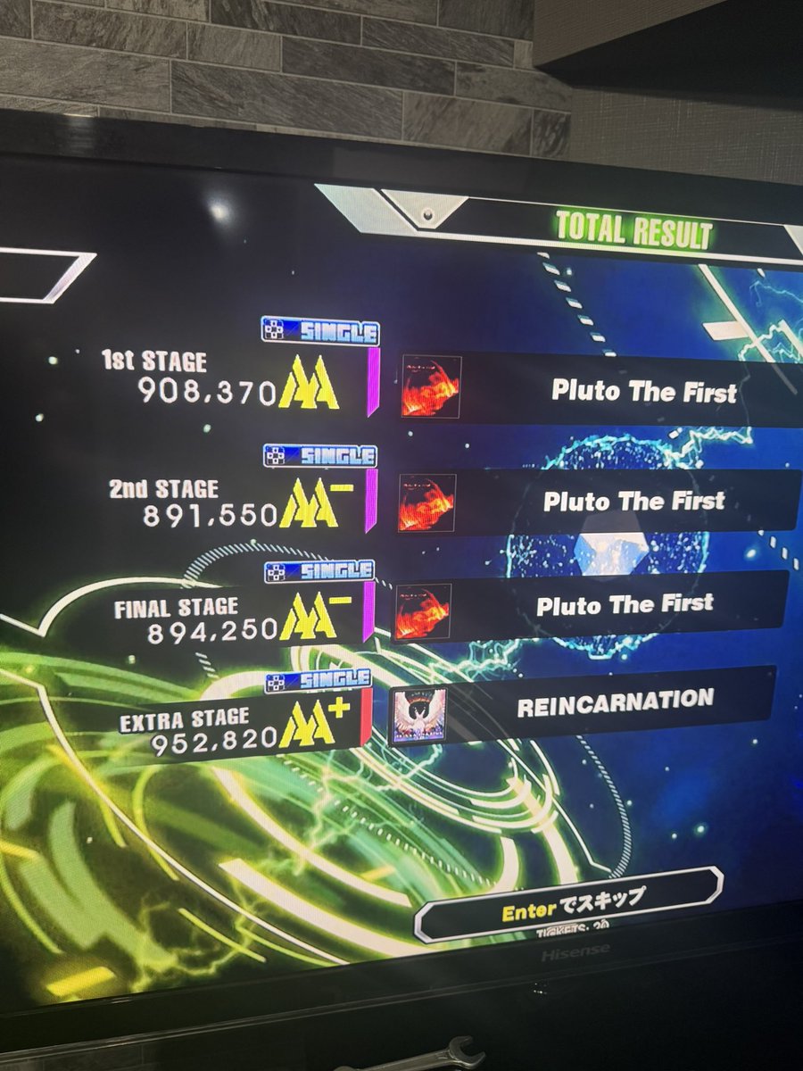 NAOISM330's tweet photo. DDR GPにコンスタントとフレアが入ったという事でプルファスチャレンジ

＼＼\ 900k /／／

アップ無しとはいえ環境違うとここまで見え方踏み方が変わるか(´°̥ω°̥｀)

ベンチプレスは現在MAX67.5kg
今年中に85kg目標で頑張る💪 https://t.co/w1Q2yipp9I