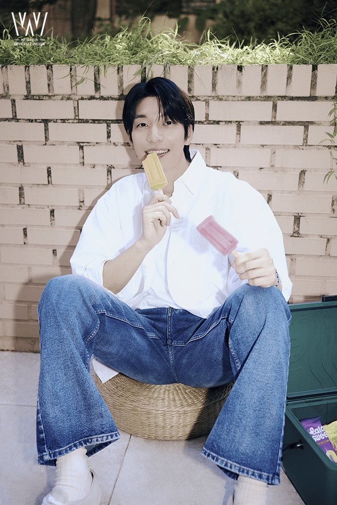 wihajoonspics's tweet photo. oh he’s so lovely 🤍 https://t.co/UJ2J7sZZGl