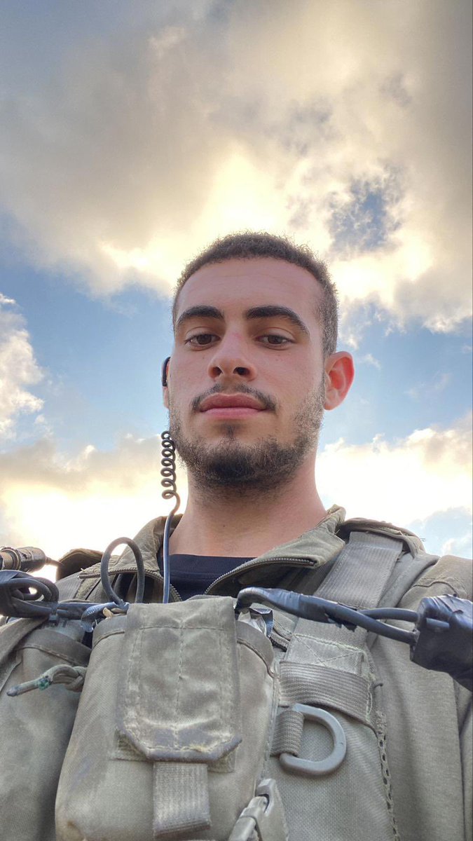 shlomopolak580's tweet photo. הלוחם הגיבור יאיר אליהו נפל בעזה לפני שנה.
יאיר הגיבור היה אמור לחגוג היום יום הולדת.
שתפו לזכרו של יאיר אליהו גיבור ישראל!! https://t.co/NX0hqjt2zc