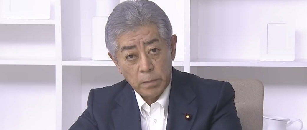 numururetsupeo's tweet photo. 【さっさと離党しろ】
自民党の公約、政策全てにケチをつける岩屋毅氏🚨

国旗損壊罪👉『立法事実ない』
皇室典範改正👉『国民の総意ではない』
定数削減👉『廃案にすべき。数の力で決めれば憲政上に大きな汚点を残す』
食料品の消費税減税👉『選挙の時の減税ポピュリズム。私は一度も選挙で減税を訴えていない』
