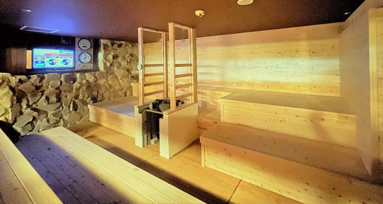 sauna_and_grm's tweet photo. 🥇 なにわ健康ランド 湯〜トピア（大阪）

サウナに入ってご飯を食べて、
漫画を読んで眠くなったら少し休む。

ここだけは、サウナに行くというより
休日を丸ごと過ごしに行く感覚。

時間を気にせずゆっくりしたいなら、
この3つはかなりオススメ。

ほかにも長居してしまう場所があれば教えてください！