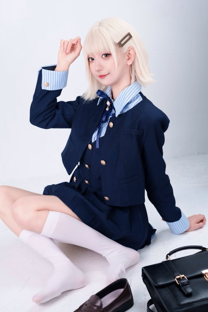 更科しぃか tweet media