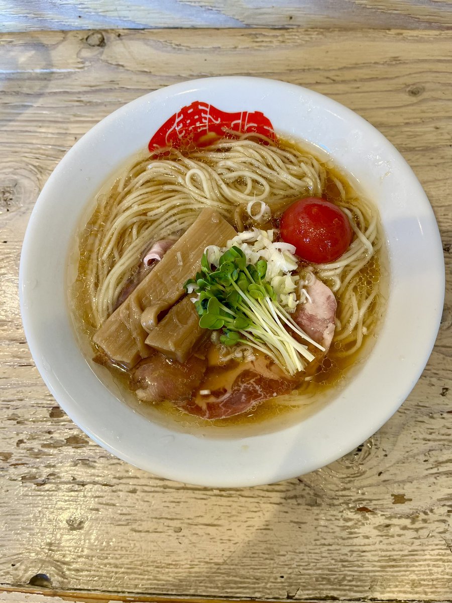 tonkotsukacho's tweet photo. ◼️札幌市西区　中華そばスパンキー
冷たい煮干し中華そば ¥950

スープひとくち、食道まで凍るキンキンな美味い煮干しスープが止まらねぇ。
キュッとシメられてコシが爆発した麺も止まらねぇ。
食道凍ってるから筋肉の収縮運動なしでもツルツル滑って胃まで麺が届く。すごい仕組みだ。
超旨し😋 https://t.co/wmiRYwNqVb