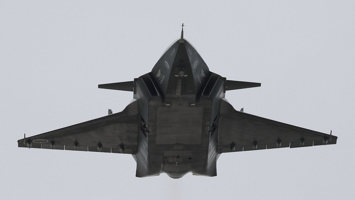 DenProhd11155's tweet photo. @diss____ @T_Nblty even Turkish ANKA-III and KIZILELMA unmanned stealth Fighter jet is enough to kick RAFALE and F-16V in BVR combat  ...malaka Greeks https://t.co/lJWqbLCJwF