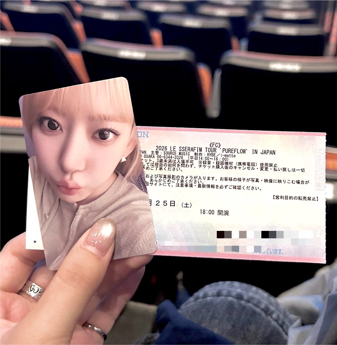 999qji's tweet photo. ルセラのライブいてきた
聴きたかった曲ほぼ聴けてめっちゃ嬉しかったし
全員現実？てレベルの爆美女ですごかった(小並感)
帰りは天神祭と被って激疲れした… https://t.co/kLqRxDbg6b