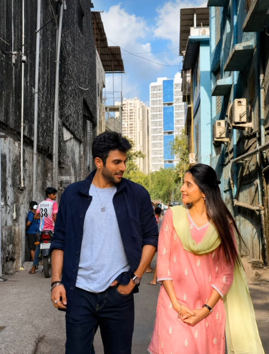 deep_veer1's tweet photo. They look so good together 🤌🥹
Especially Ishhan in this look🔥🫠
#YehFitoorTera #IshhanDhawan #DebChandrima #JeeYa https://t.co/UknJcsqjTF