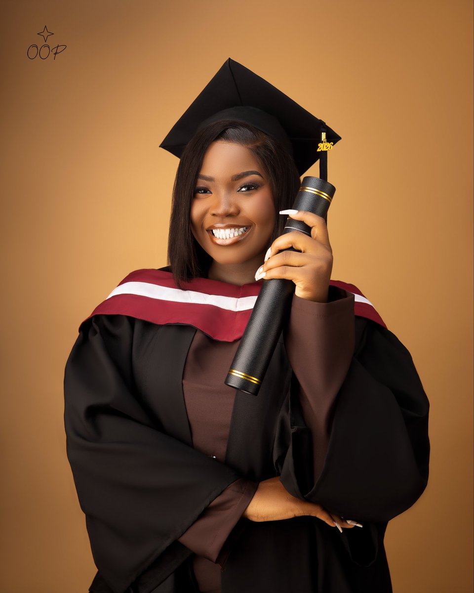 skonkolo's tweet photo. https://t.co/3njrnWB30p Mass communication
A first class graduate 
This is Tuffffff🔥🔥
4.6/5.0 CGPa🎓. https://t.co/betvMP9i0a