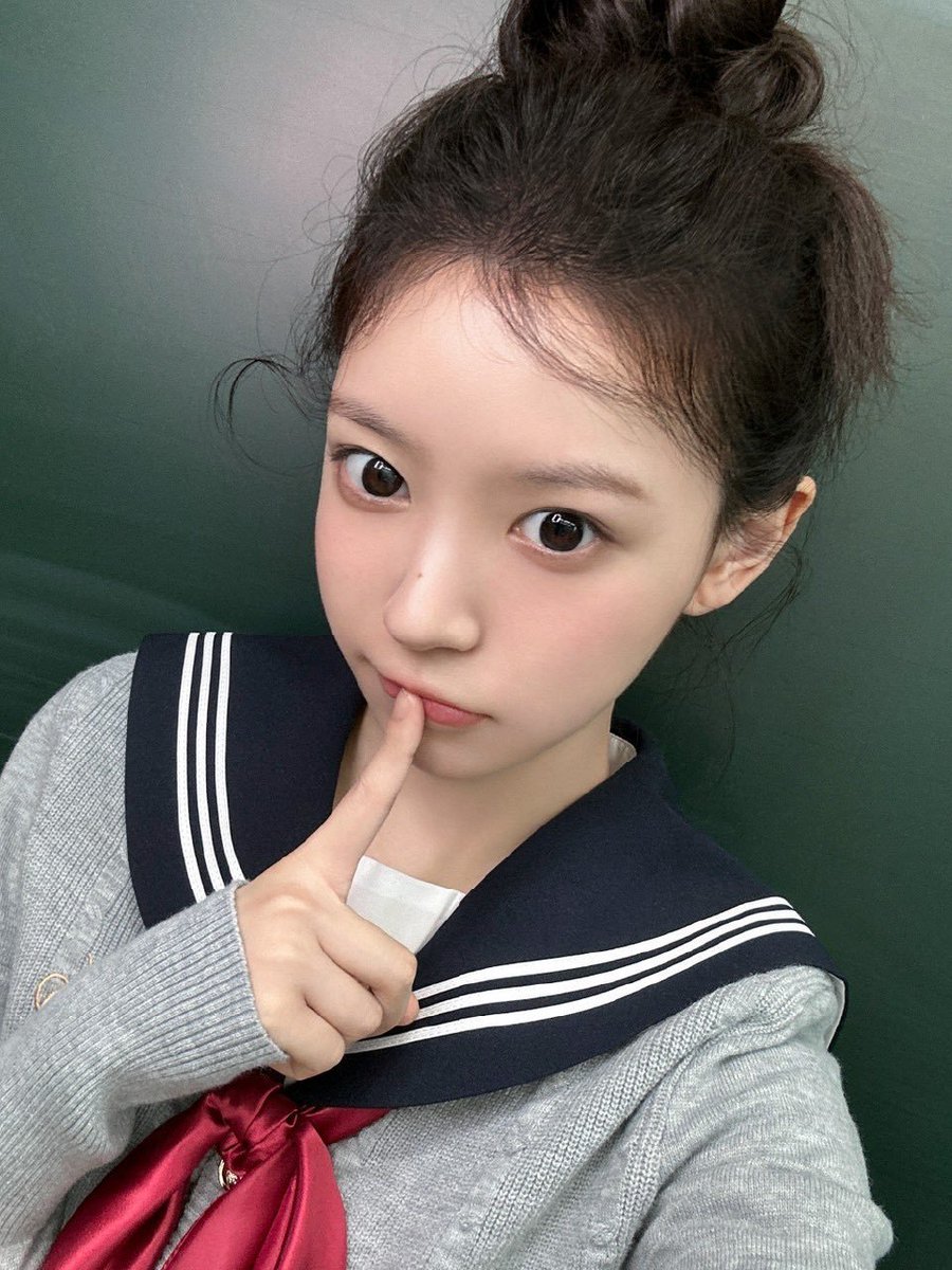 theillitnews_'s tweet photo. #MOKA and #WONHEE look so pretty in newly shared photos!

#ILLIT #아일릿 https://t.co/5nSiXNnGzI