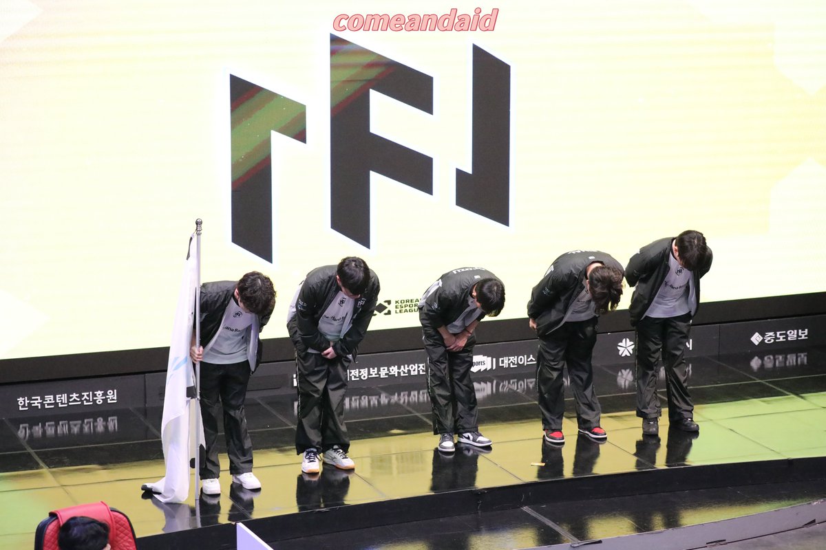 comeandaid's tweet photo. 260726 2026 KEL 결선 2일차
🙇🏻♂️🙇🏻♂️🙇🏻♂️🙇🏻♂️🙇🏻♂️
#FN세종 #FNWIN https://t.co/Thkb5YiRr5