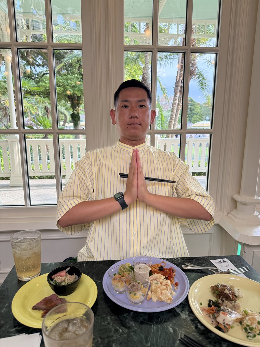 bykumamon's tweet photo. ディズニーランドのエビマヨ食べ放題のお店で爆食しました https://t.co/2mm8vvgiC3