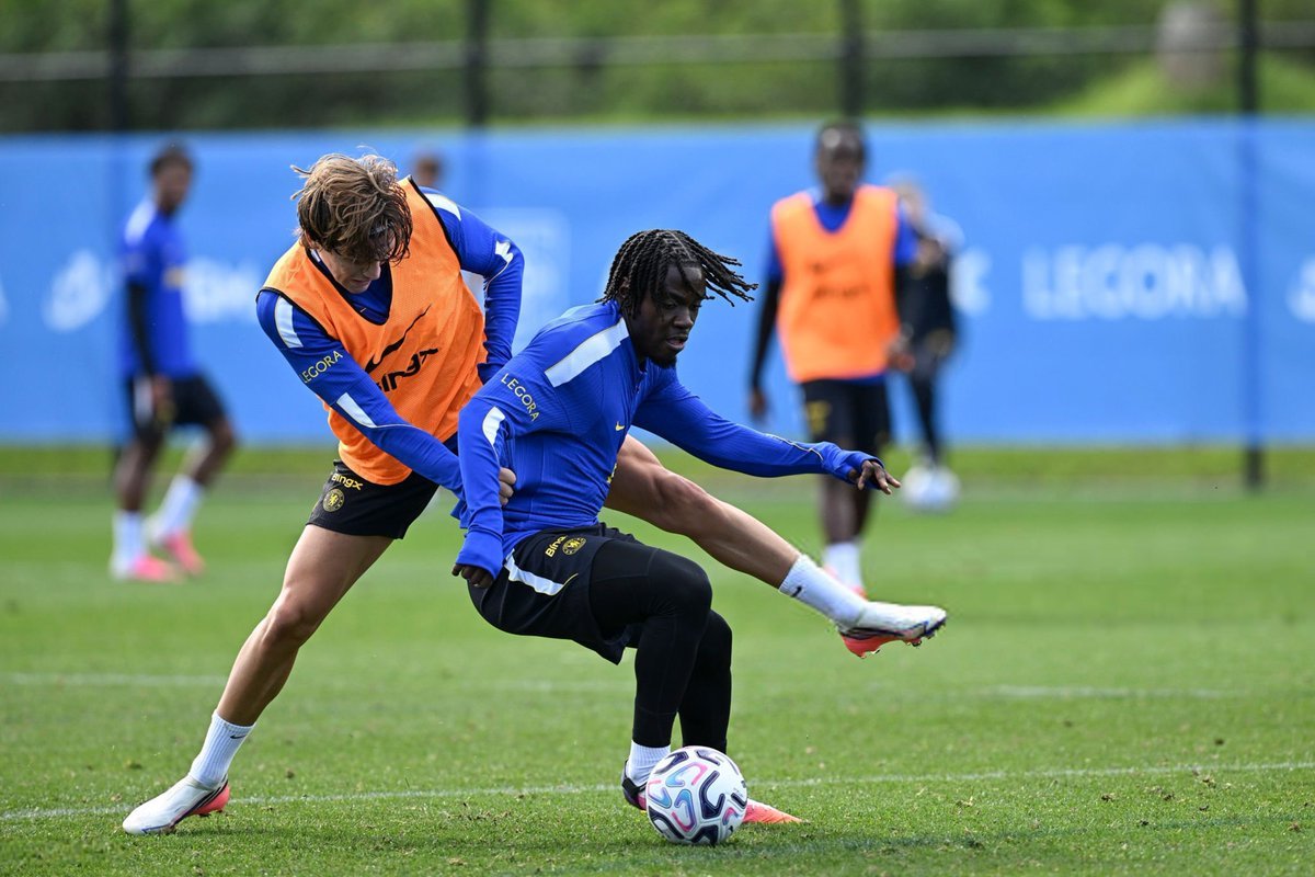 Blue_Footy tweet picture