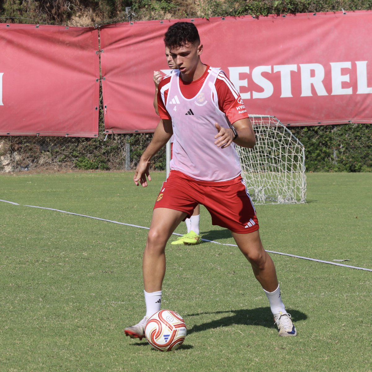 NASTICTARRAGONA's tweet photo. 🔛 Nova setmana de #PretemporadaGrana‼️

🫂 Avui amb la novetat de @frangil2005 a la dinàmica d’equip 👋🏻 https://t.co/oDGCPav4nT