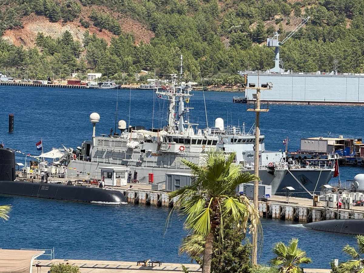 tcsavunma's tweet photo. 🗓️ 24-26 Temmuz 2026

▪️NATO Daimî Deniz Görev Grubu (SNMG-2) kapsamında;

Yunanistan Deniz Kuvvetlerine ait 🇬🇷 HS Kountouriotis ve İtalya Deniz Kuvvetlerine ait 🇮🇹 ITS Raimondo Montecuccoli ile 

▪️Mayın Karşı Tedbirleri Görev Grubu (SNMCMG-2) kapsamında ise;

Hollanda Deniz Kuvvetlerine ait 🇳🇱 HNMLS Willemstad, İtalya Deniz Kuvvetlerine ait 🇮🇹 ITS Chioggia ve 🇹🇷 TCG Amasra Aksaz Limanı’nı ziyaret etti.

🗓️ 24 Temmuz 2026 tarihinde ise NATO Daimî Deniz Görev Grubu-2 Komutanı Tuğamiral Georgios Kypriotis ve gemi komutanları, Harp Filosu Komutanı Tümamiral M. Baybars Küçükatay ve Güney Görev Grup Komutanı Tuğamiral İlyas Ergel'i makamında ziyaret etti.

#MillîSavunmaBakanlığı