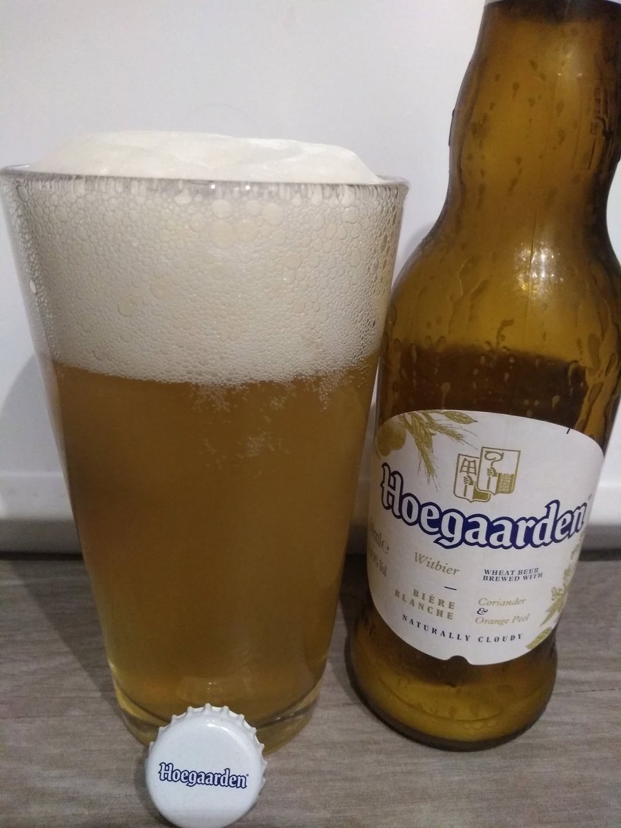 CerveZeres's tweet photo. #BuenosDias 🌞 CerveZer@s. Desde BÉLGICA 🇧🇪 la #cerveza 🍺 @Hoegaarden_beer #witbier 4.9% #aroma a #Cereales #especias #Levadura y #platano #sabor #citrico #terroso #especiado y #seco #santé 🍻 #Buen #Lunes para tod@s #Salud 🍻 https://t.co/tRZ4gnLBL7