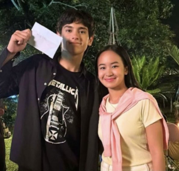 cariseinorbit's tweet photo. capeath, the cutest duo !! 💜 https://t.co/qoaWmLV5Y8