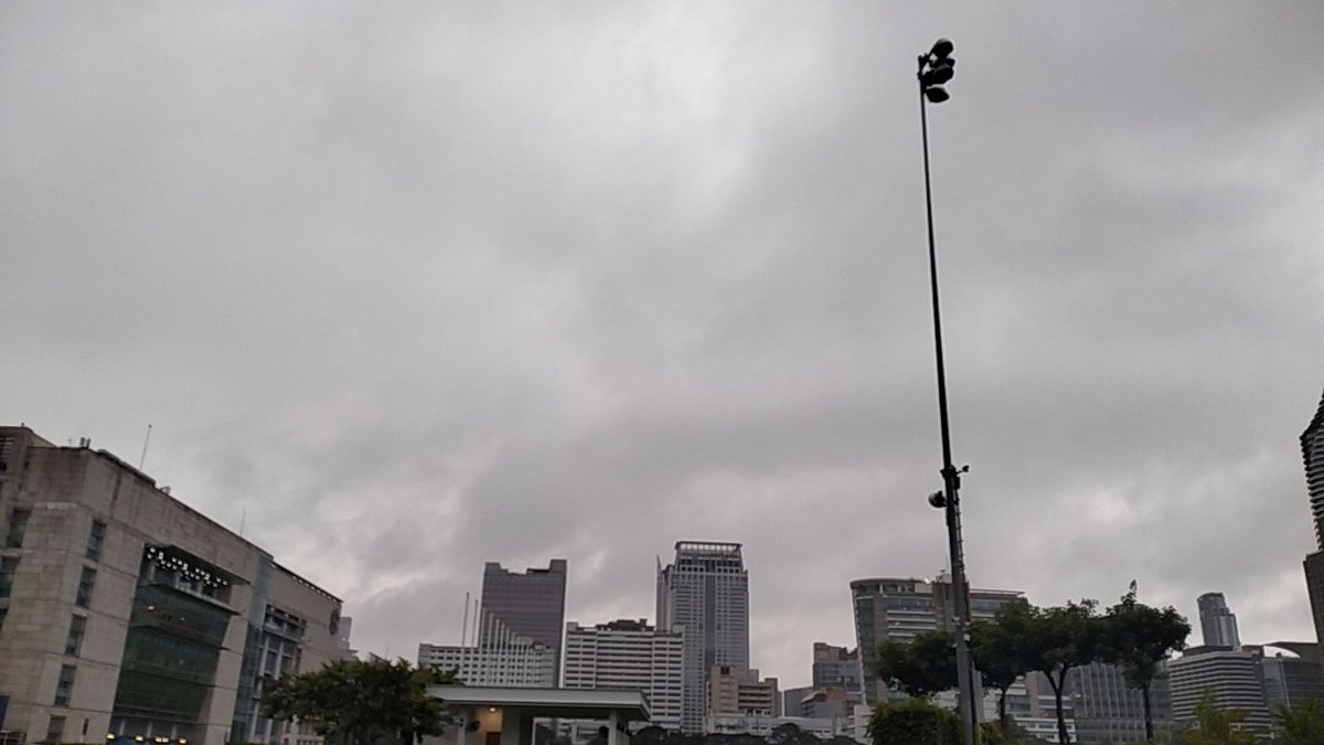ThemaxM99257's tweet photo. บรรยากาศในเมืองฝนตก อากาศดี น่าเปิดห้อง
#themax
#ชายเดี่ยว https://t.co/HeFxi7LIE0