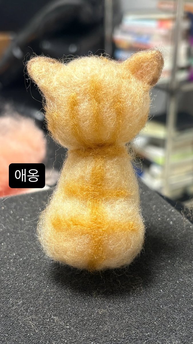 museunjiwoo's tweet photo. 👤 : 뭔가 쪼꼬매진거 같아요😯
🦊 : 남은재료로 만들어서 작아졌지이
(작은게 정상인거 같……) https://t.co/29GY5CS6ft