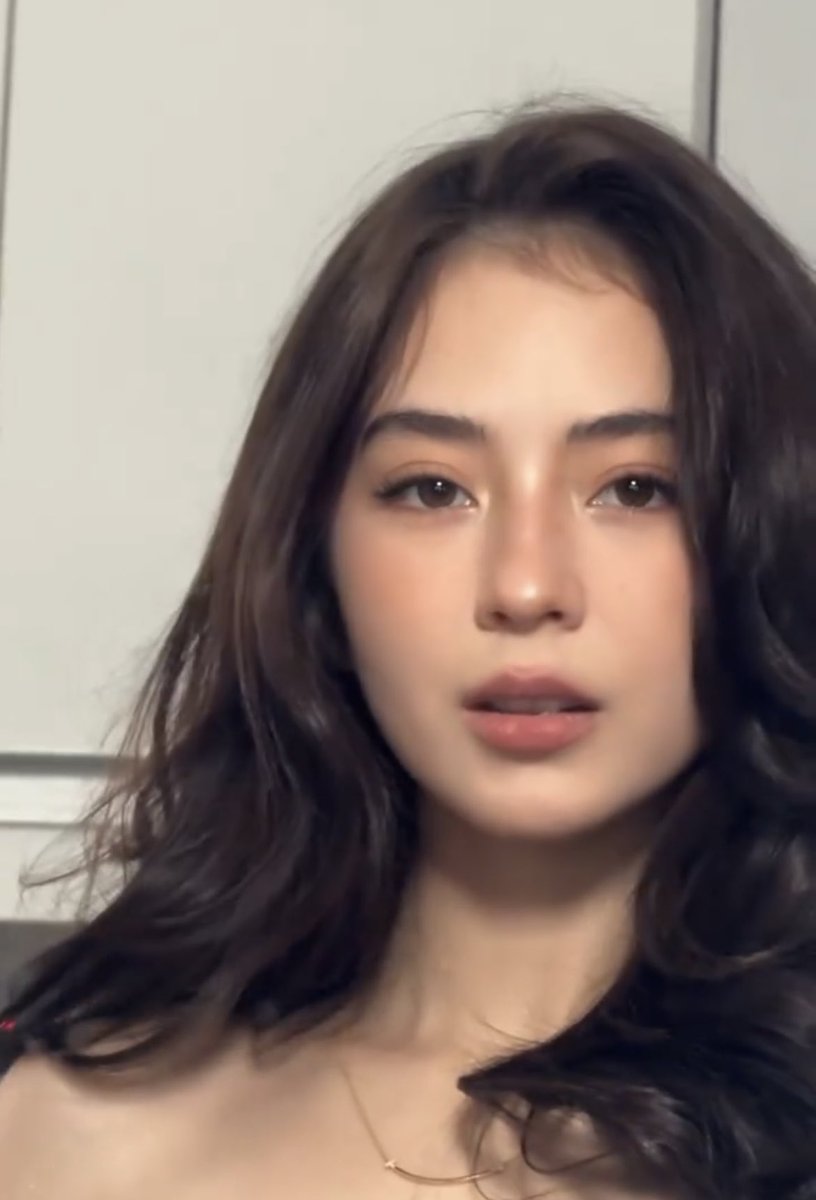 heytherealina_'s tweet photo. okay????? mind u this is from a raw screen shot, no other apps used, pero MAY BITAW TALAGA YUNG VISUALS TANGINA https://t.co/eu29P3fFJ5