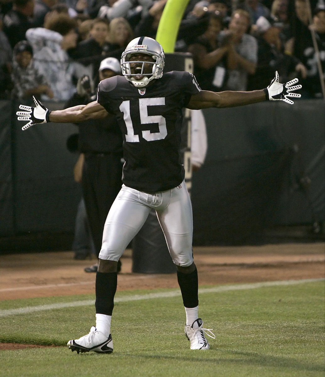 stevenn209's tweet photo. Raiders legend Jonnie Lee Higgins https://t.co/wQq8f9LHNe