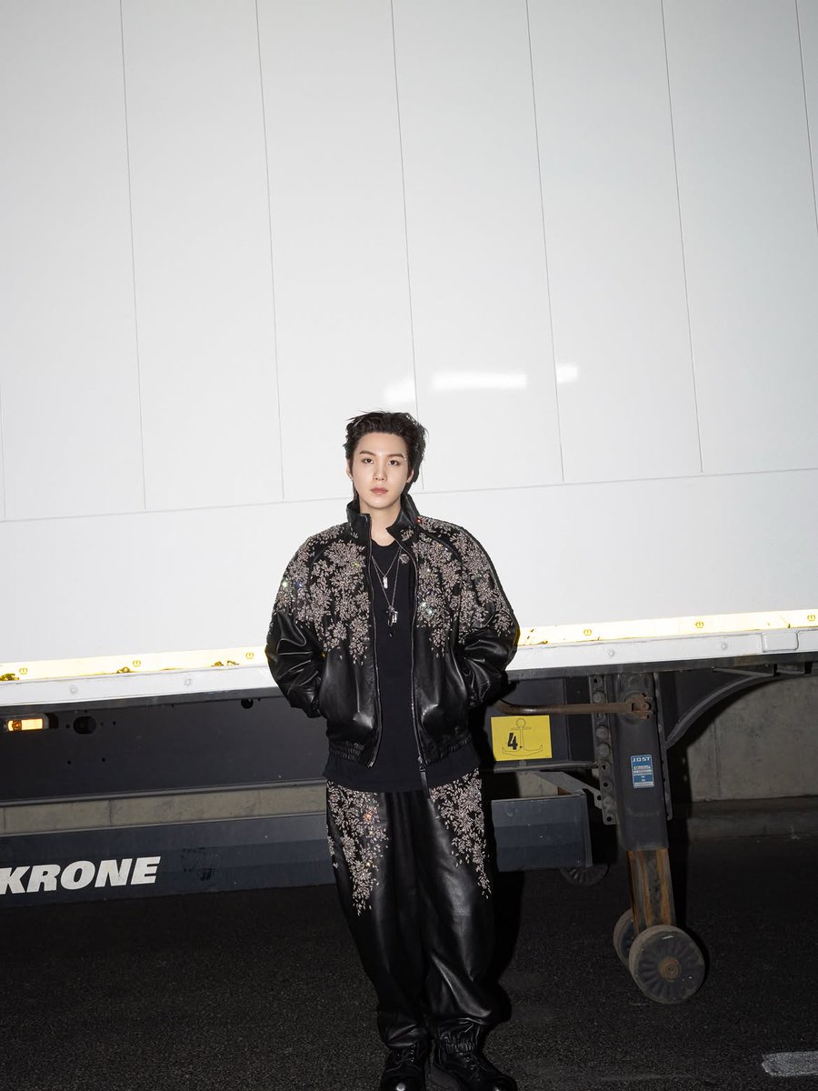 givenchy's tweet photo. SUGA wore custom Givenchy looks with black Puffy Yard sneakers to the BTS “ARIRANG” World Tour concert in Paris.

Givenchy by Sarah Burton https://t.co/Jp8lcMHtbq