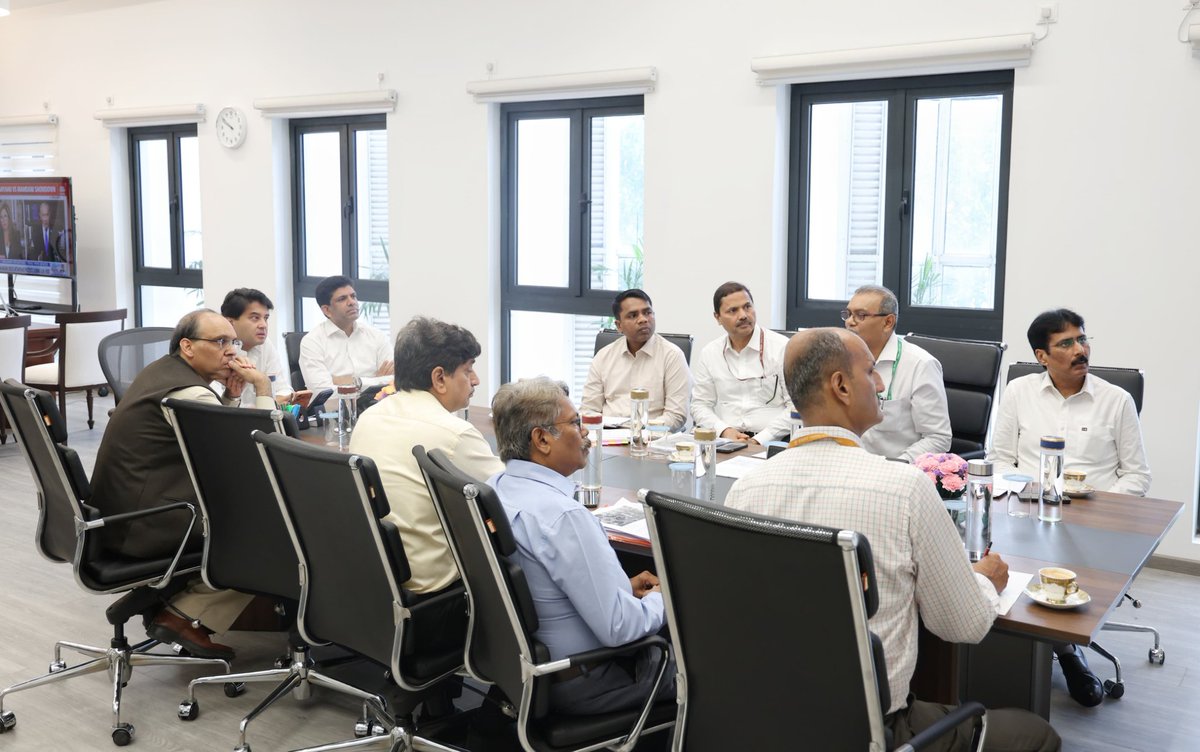 Officejmscindia's tweet photo. Hon’ble Minister @JM_Scindia ji, along with Minister of State Dr. Chandra Sekhar Pemmasani ji, held the quarterly financial review of TCIL and ITI.

The meeting focused on reviewing progress, discussing key priorities, and charting the way forward for both organisations. The Minister expressed confidence in the dedication of their teams and reaffirmed that, with a shared commitment to excellence, TCIL and ITI will continue to grow stronger and deliver better outcomes for the people of the country.