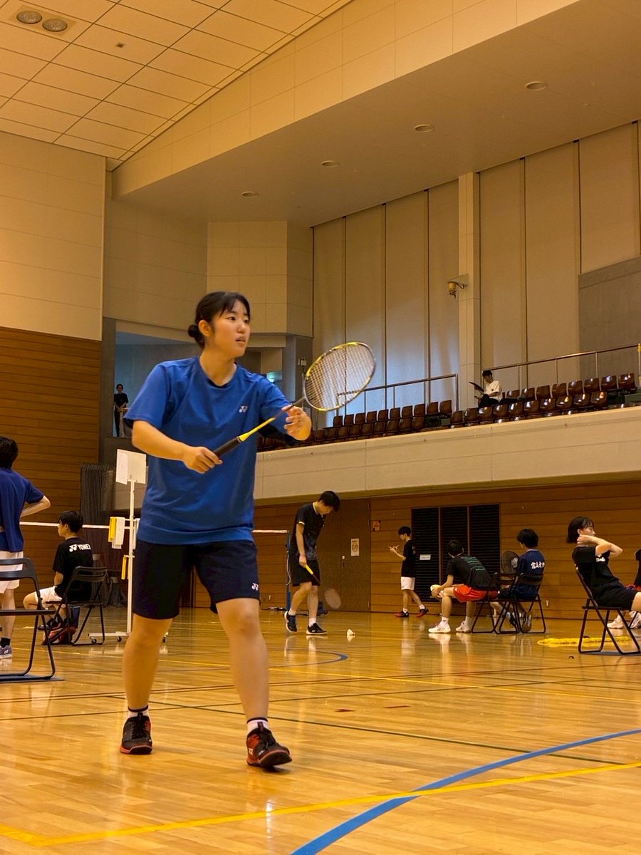 kubc2011's tweet photo. 〈準決勝〉
津村　1-2　西山
扇割　1-2　近葉（福井大学）
　　　
〈決勝〉
西山　0-2　近葉（福井大学）
　　　
〈３位決定戦〉
津村　2-0　扇割
　　　
女子シングルス準優勝🥈　西山茉佑
　　　　　　　３位🥉　津村梨菜 https://t.co/HMlW5k8A4r