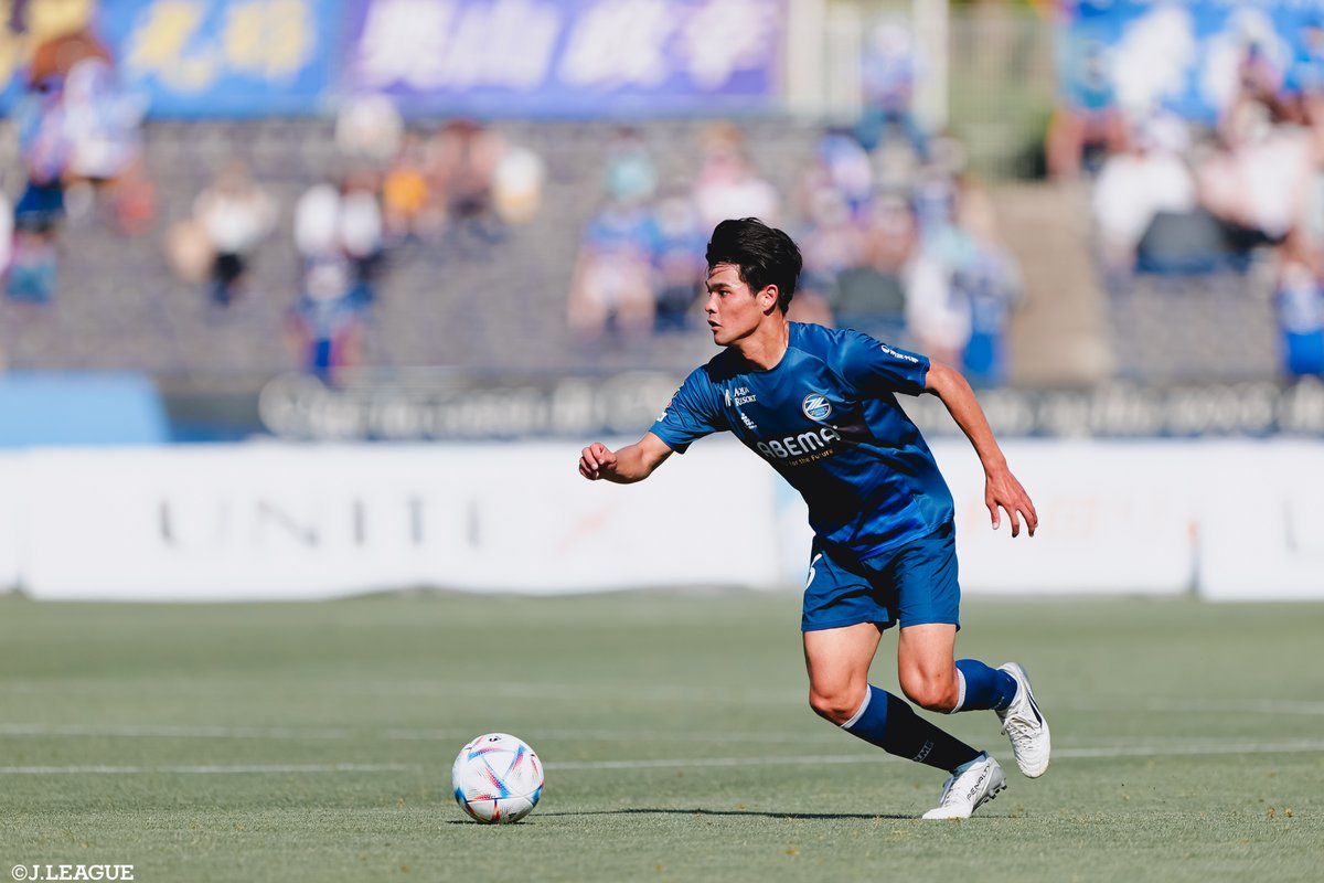 J_League's tweet photo. 世界を驚かせた瞬間が、たしかにあった。その中には、4年前はまったく想像もできなかった「うちの子」たちの活躍もあった。

4年後はもう、始まっている。Ｊリーグはまもなく新開幕。

皆さんが愛と期待を込めて応援する、2030年に世界に名を轟かせそうな期待のＪリーガーを、下のハッシュタグをつけて教えてください！

#4年後の主役はうちにいる
#Ｊリーグ新開幕
