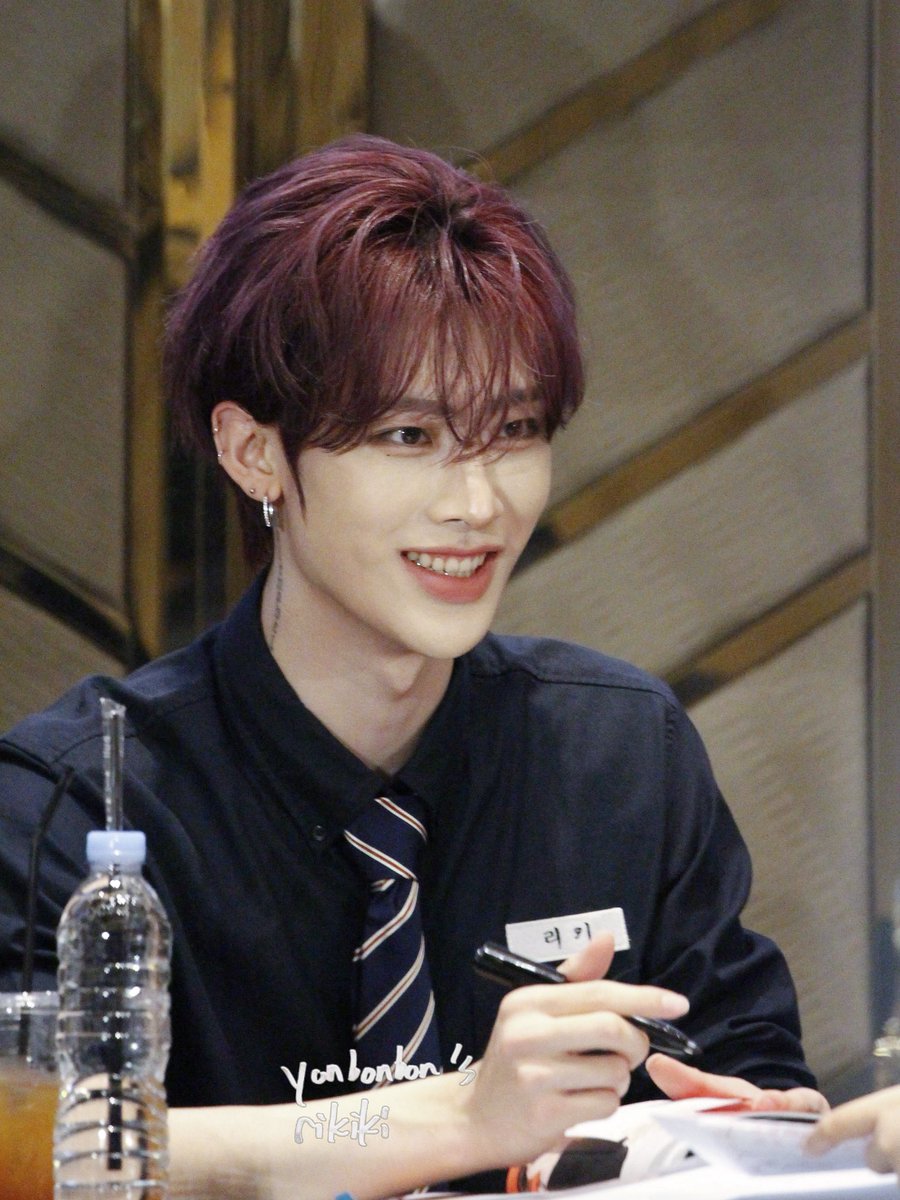 biiwzla's tweet photo. 260727 

smiley cat 🐱

#RICKY #리키 #沈泉锐 #リッキー https://t.co/rLHMLNoh9L