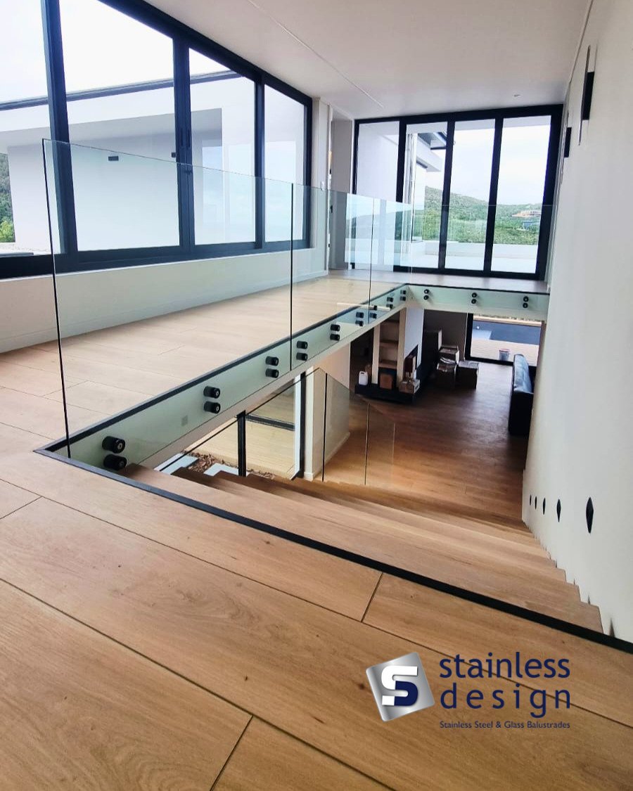 StainlessInfo's tweet photo. A sleek frameless glass balustrade featuring our locally manufactured glass stand-offs, powder coated in black to perfectly match the client's vision.

🌐 https://t.co/Z44ZRkMXcv

#StainlessDesign #FramelessGlass #GlassBalustrade #GlassStandOffs #PowderCoated #StainlessSteel https://t.co/BFjupVKXP9
