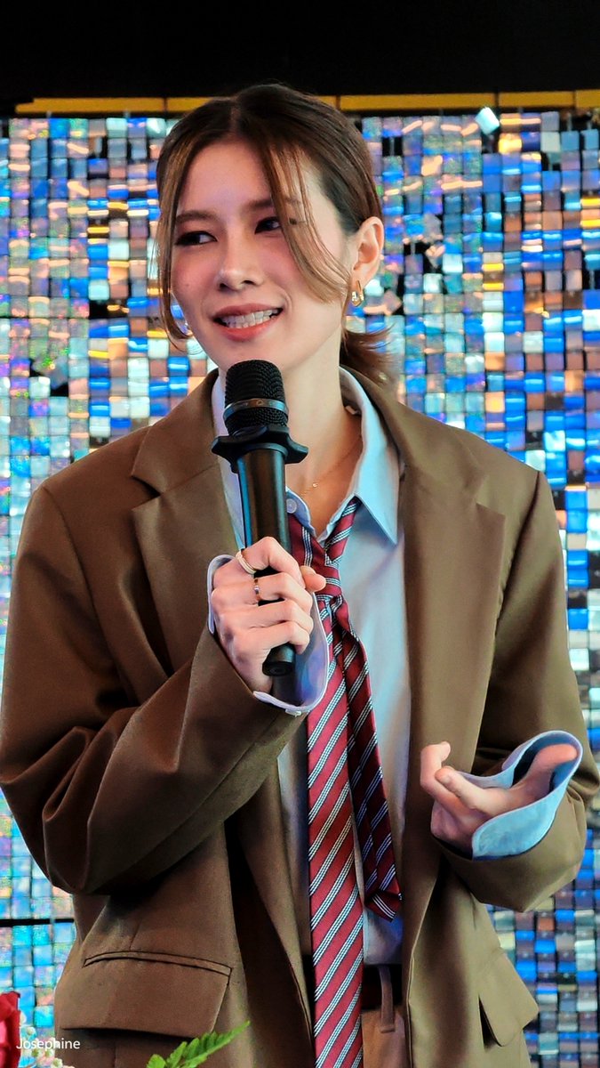 Josephine_sky18's tweet photo. Dream date with Anda - photo collection (5)

Boss Anda was making a public speech.😌😌😌 Everyone was paying attention to every word she said.😉 Really lor mak na!🩵

DREAM DATE WITH ANDA
#ANDAxSHIENMOJI
#andaanunta https://t.co/gjzSmklKl7