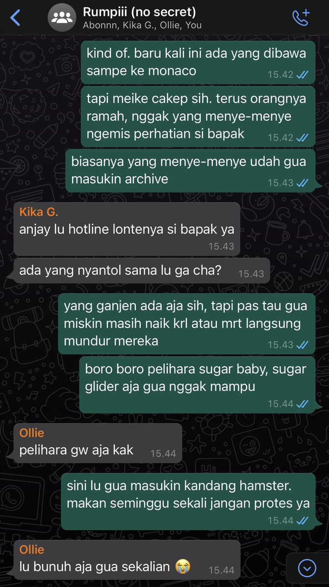 brightfflame's tweet photo. zaman bapak masih jadi pemain. bercumbu di singapur? no no. monaco langsung lah. ft personal asistennya yang lagi lagi jadi korban. https://t.co/vzKRLzULo9