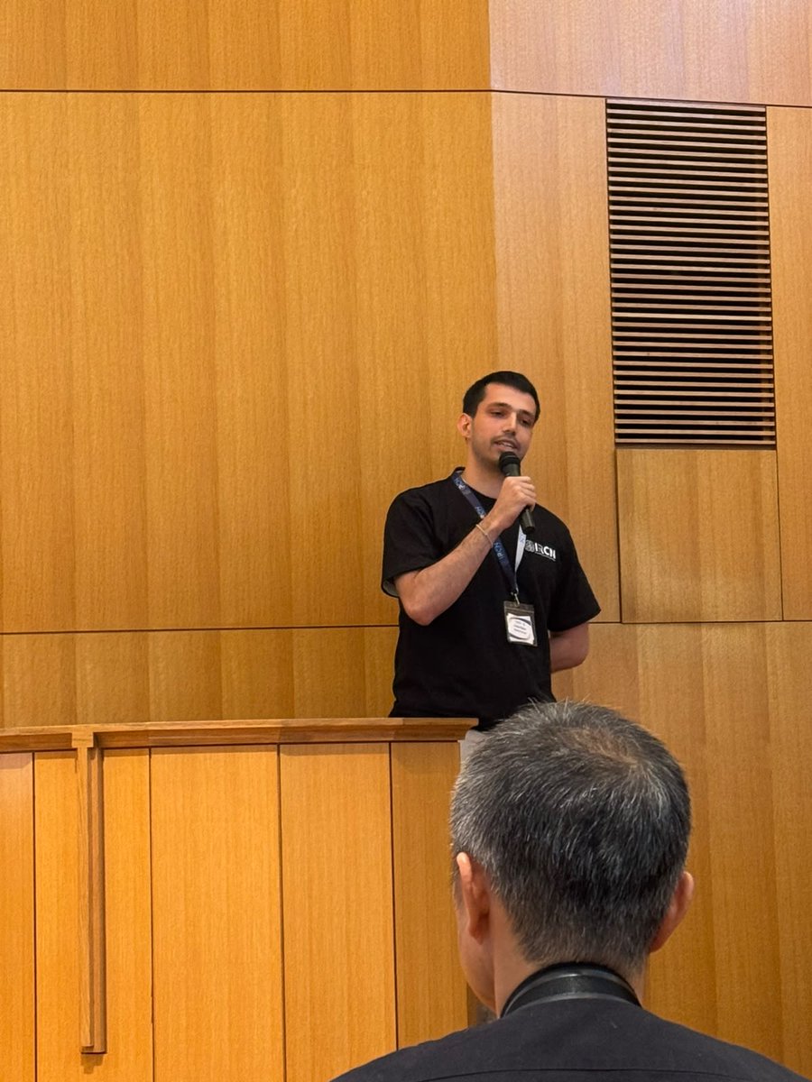 emreugur__'s tweet photo. 📢 @Bogazici_CmpE mezunumuz, @colors_lab_boun üyemiz @_serdar_bahar Tokyo Üniversitesi'nin düzenlediği @IRCN_UTokyo Neuro-inspired Computation Yaz Okulunda “Task Parameter Extrapolation via Learning Inverse Tasks from Forward Demonstrations” çalışması ile poster ödülünü aldı🎉 https://t.co/WH762uhX16