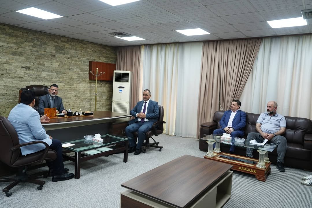 industry_iraq's tweet photo. -بتوجيه من وزير الصناعة والمعادن.. وكيل الوزارة الإداري يتابع مطالب منتسبي معمل سمنت بادوش التوسيع في محافظة نينوى المتعلقة بالعلاوات والترقيات وتعديل الدرجات الوظيفية واحتساب الشهادات.

https://t.co/Sk2xgPymUH https://t.co/fNn0WG4kfC