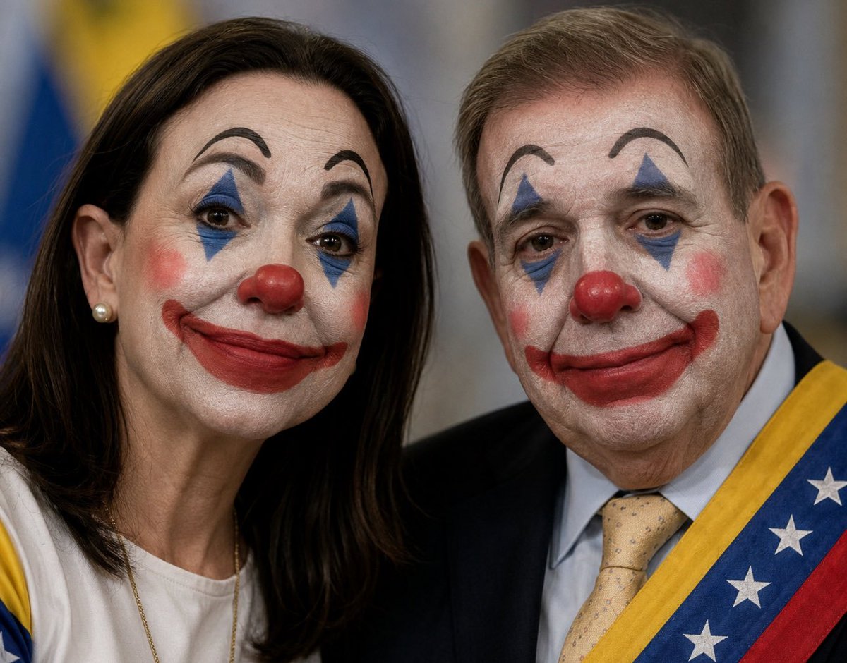 Secchidoc's tweet photo. @pabloaure Cuál Constitució, la Chavista?  Uhh por eso no les paran pelotas https://t.co/GSZFQXQb9i