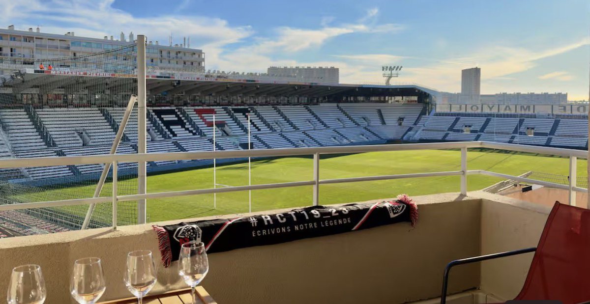 GiftedEsoteric's tweet photo. Found an Airbnb in the south of France inside a football stadium, very kino https://t.co/u9TLFiQJ6S